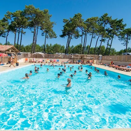 Camping Campeole Les Tourterelles - Maeva Campsite