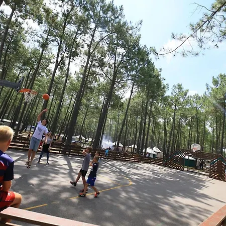 Camping Campeole Les Tourterelles - Maeva Campsite
